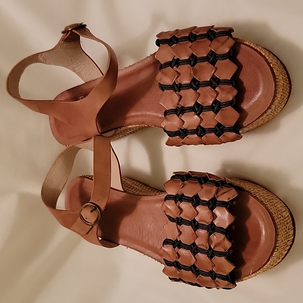 Bernardo Alana Open toe Strap Sandal 6 leather brazil
